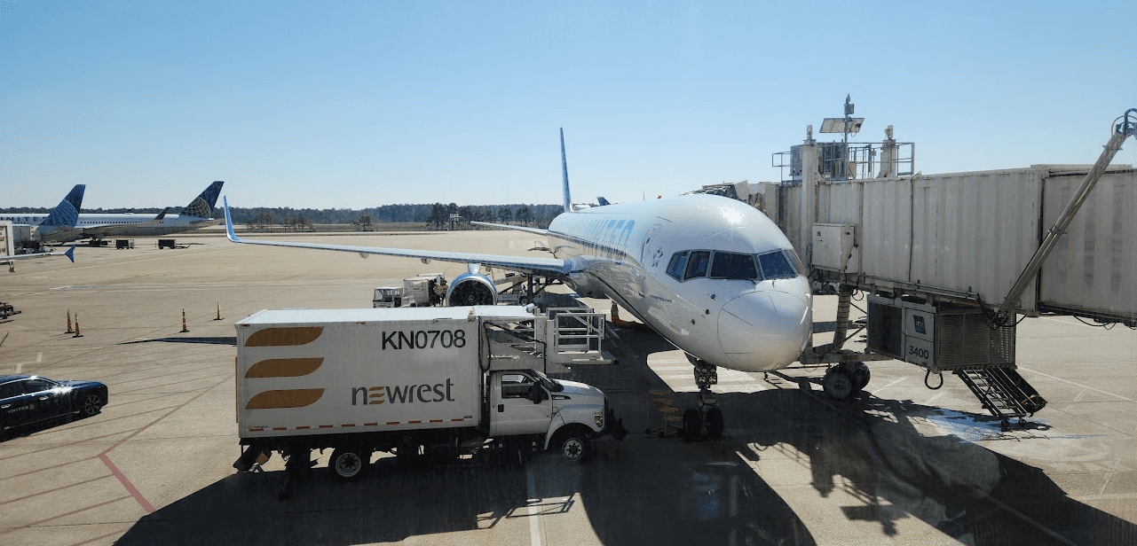 Is United Really More Expensive at Houston? We Checked the Data.
